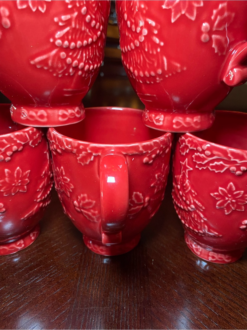 Bordallo Pinheiro Red Embossed Ceramic Christmas mugs - Set of 5 - Picture 6 of 13